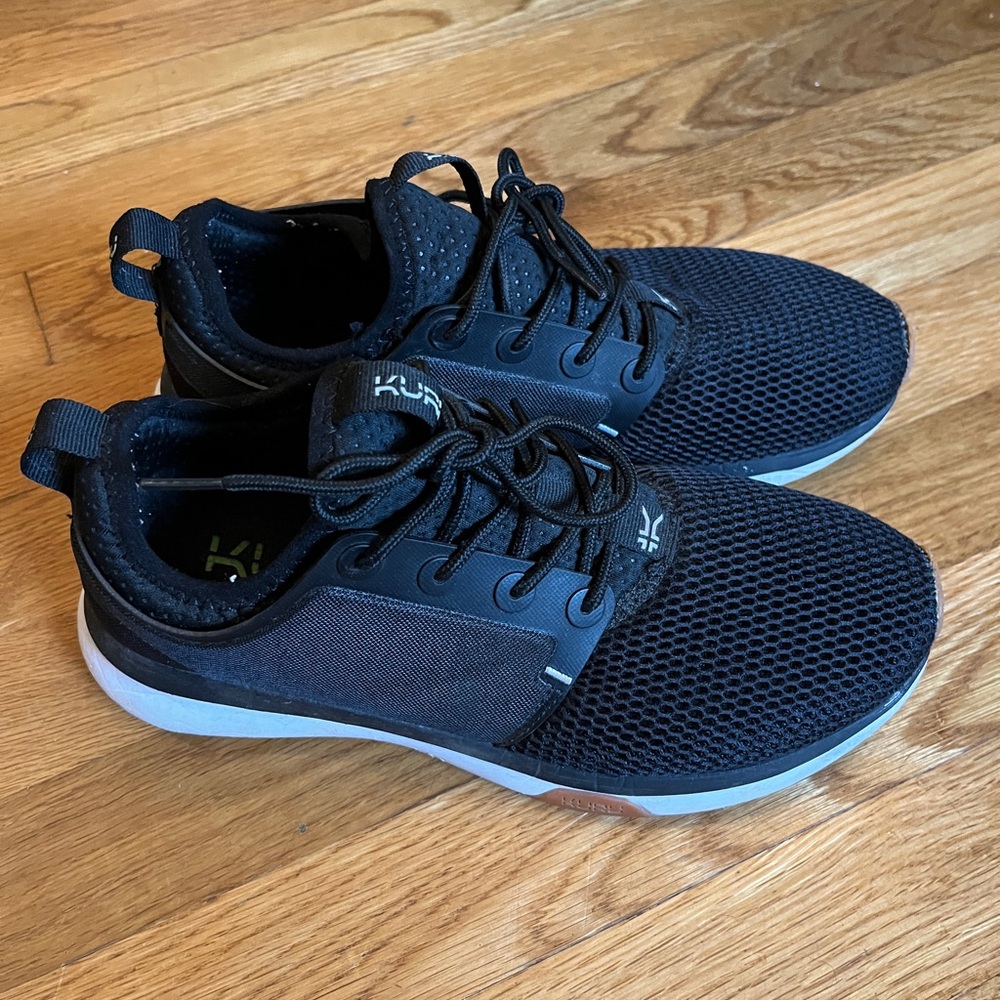 Black Kuru Atom plantar fasciitis sneaker. 8W